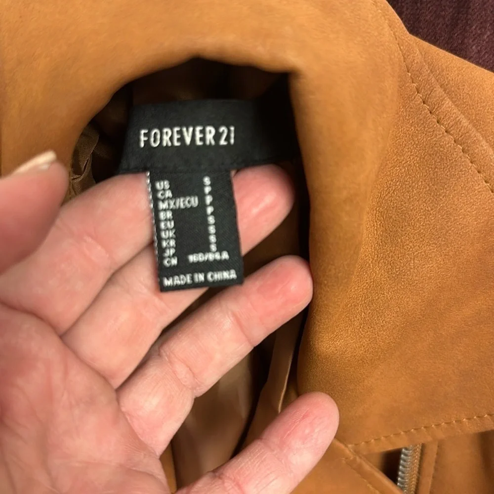 Forever 21 women’s light brown faux leather biker style size small jacket - Picture 2 of 5